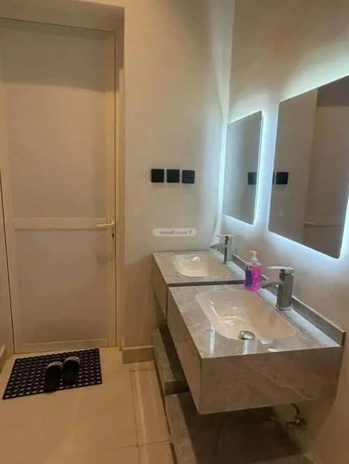Rest House 900 SQM with 5 Bedrooms Al-Mahdiyah, West Riyadh, Riyadh
