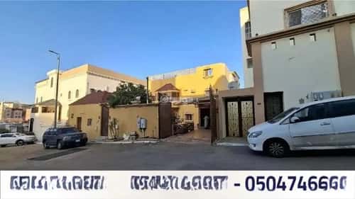 فيلا 680 متر مربع غربية على شارع 12م المروج، أبها