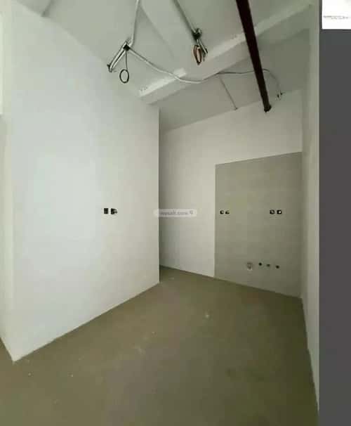 Showroom for Rent Al Safraa, Bariduh