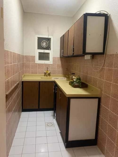 Building 1200 SQM Facing North Al-Muanisiyah, East Riyadh, Riyadh
