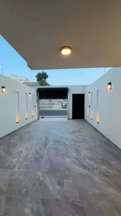 Apartment 329.15 SQM with 6 Bedrooms Dhahran, Khamis Mushait