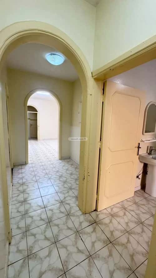 Floor 420 SQM with 7 Bedrooms Ar-Rawdah, East Riyadh, Riyadh