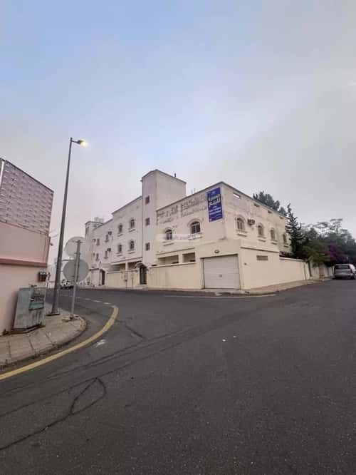 Building 492 SQM Facing South The Dhabab, Abha