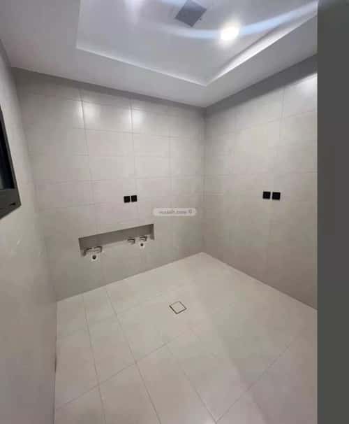 Villa 810 SQM Facing East with 5 Bedrooms Al Yaqoot, North Jeddah, Jeddah