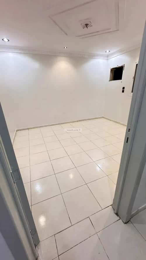 Floor 360 SQM with 6 Bedrooms Al-Qadisiyah, East Riyadh, Riyadh