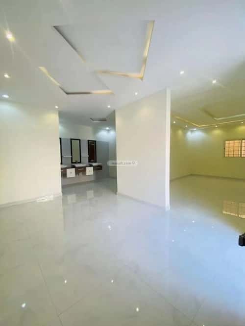 Villa 252 SQM Facing East with 5 Bedrooms Al-Muanisiyah, East Riyadh, Riyadh