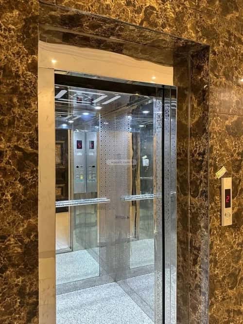 Apartment 840 SQM with 3 Bedrooms Al-Qairawan, North Riyadh, Riyadh