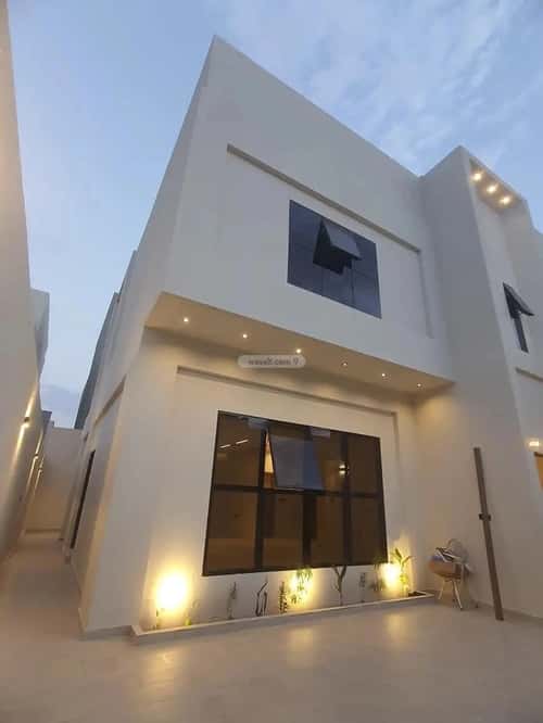 فيلا 301.08 متر مربع غربية على شارع 15م الريان، عنيزة
