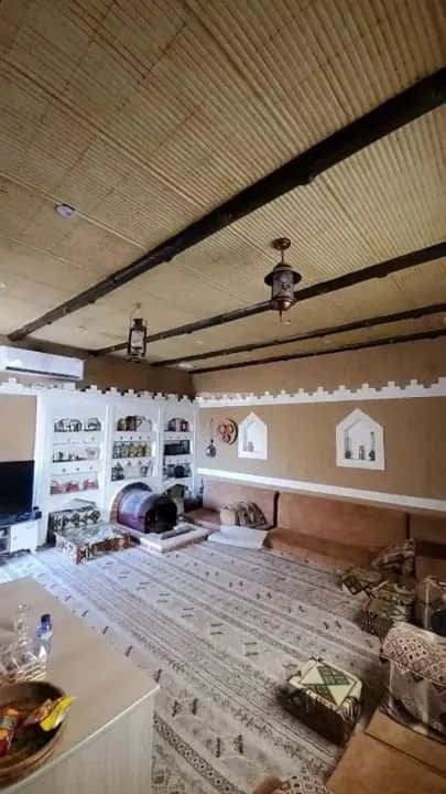 فيلا 550 متر مربع جنوبية على شارع 25م الأشرفية، عنيزة