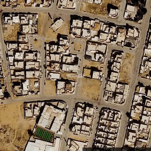 أرض 683.6 متر مربع شرقية على شارع 15م المصيف، عنيزة