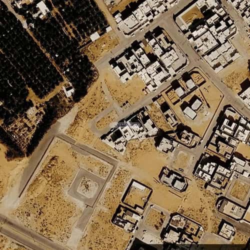 فيلا 370 متر مربع شمالية على شارع 15م السلام، عنيزة
