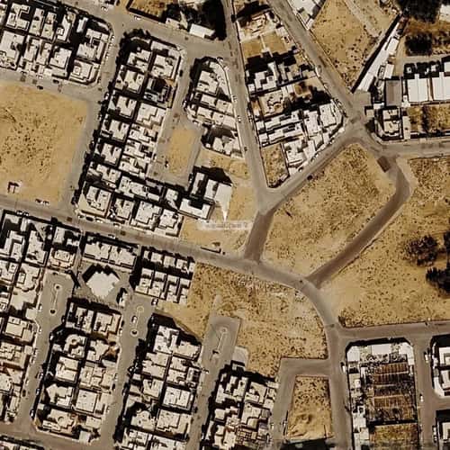 فيلا 302.82 متر مربع جنوبية على شارع 15م الريان، عنيزة