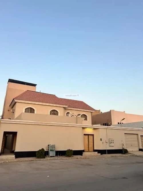 شقة 690 متر مربع ب 4 غرف العزيزية، جنوب الرياض، الرياض