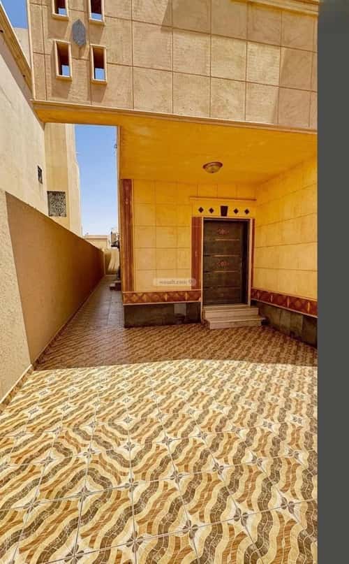فيلا 300 متر مربع شمالية على شارع 15م ظهرة لبن، غرب الرياض، الرياض
