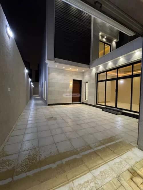 Floor 300 SQM with 7 Bedrooms Okaz, South Riyadh, Riyadh