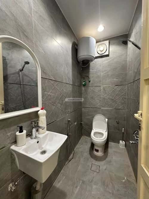 Floor 625 SQM with 3 Bedrooms King Faisal, East Riyadh, Riyadh