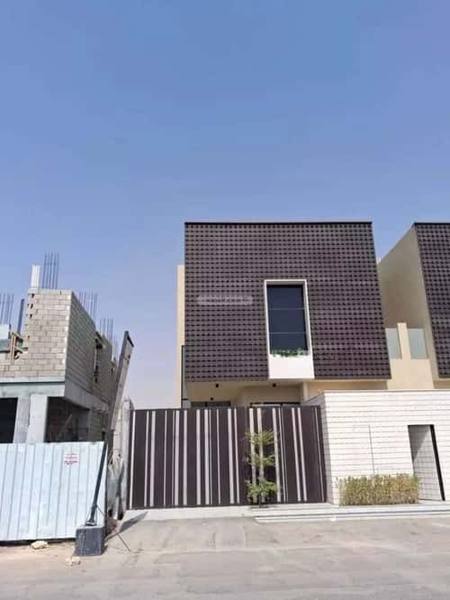 فيلا 249.7 متر مربع غربية على شارع 15م العارض، شمال الرياض، الرياض