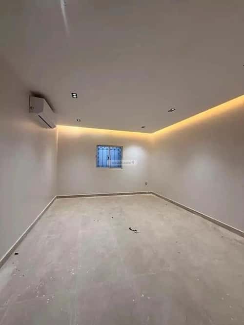 Building 1000 SQM Facing East Al-Hamra, East Riyadh, Riyadh