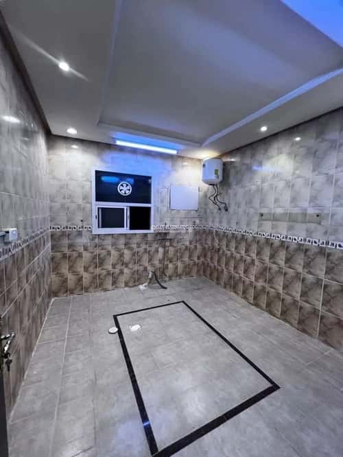 Floor 312 SQM with 5 Bedrooms Al-Muanisiyah, East Riyadh, Riyadh