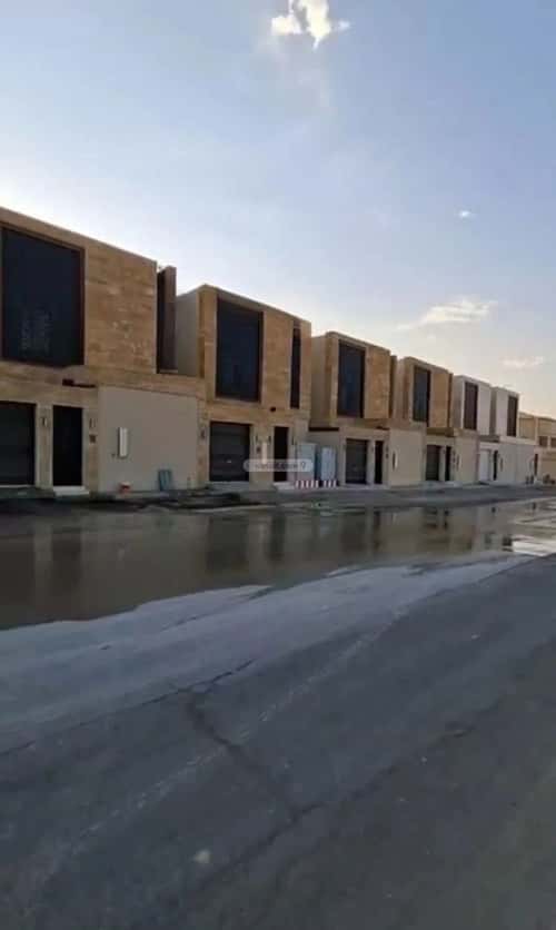فيلا 333.23 متر مربع شرقية على شارع 20م طويق، غرب الرياض، الرياض