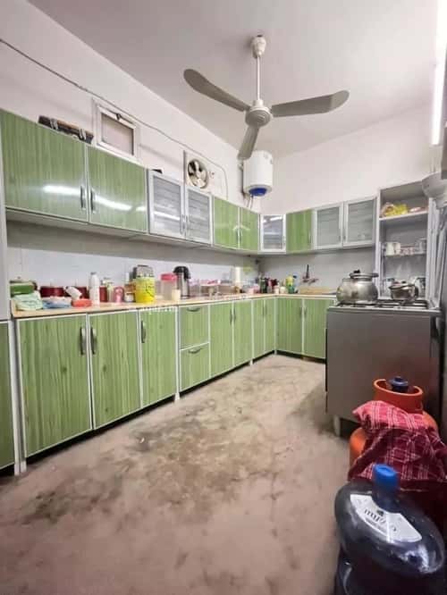 عمارة 704 متر مربع واجهة جنوبية السعادة، شرق الرياض، الرياض