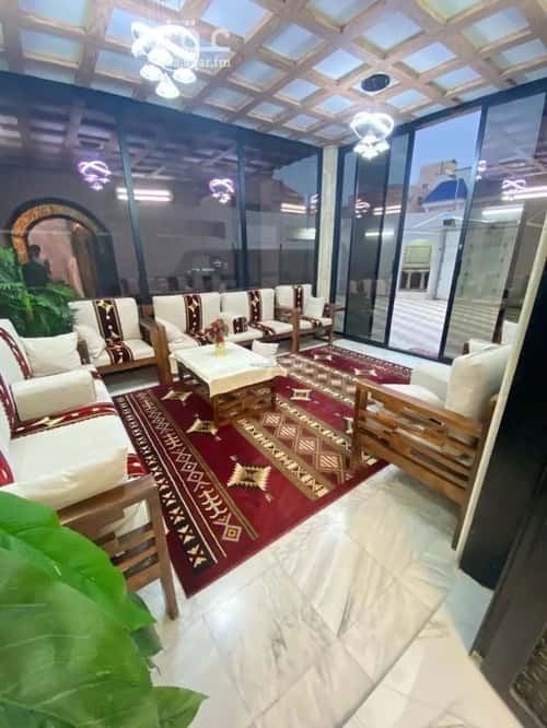 فيلا 780 متر مربع جنوبية شرقية على شارع 10م الخليج، شرق الرياض، الرياض