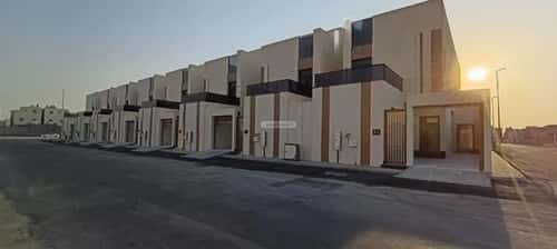 فيلا 377.57 متر مربع شرقية على شارع 20م الأمواج، الخبر