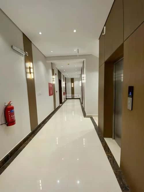 Building 900 SQM Facing South Al-Mahdiyah, West Riyadh, Riyadh