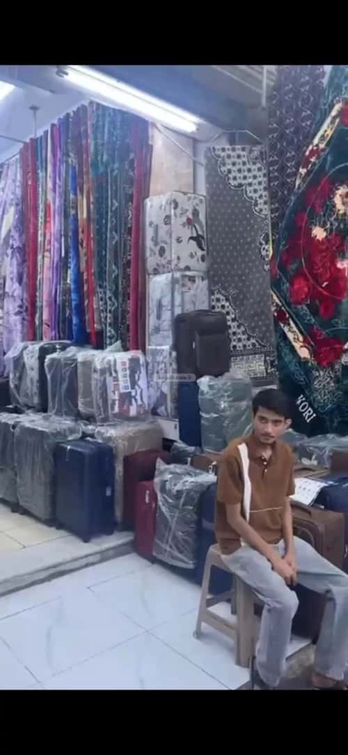 معرض للبيع ثليم، وسط الرياض، الرياض