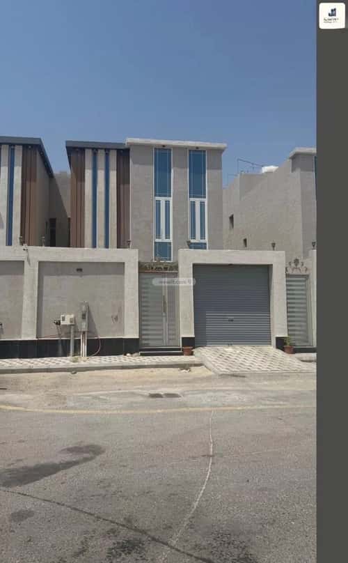 فيلا 250 متر مربع واجهة شرقية ب 4 غرف العقيق، الخبر