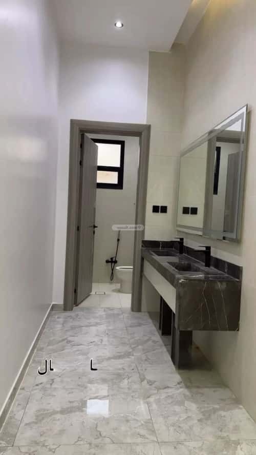 Villa 375 SQM Facing South with 6 Bedrooms Al-Janadriyah, East Riyadh, Riyadh