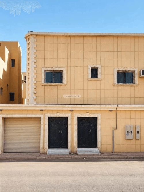 فيلا 305 متر مربع غربية على شارع 15م العزيزية، جنوب الرياض، الرياض