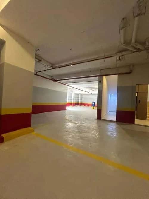 Building 750 SQM Facing South Al-Maizaliyah, East Riyadh, Riyadh