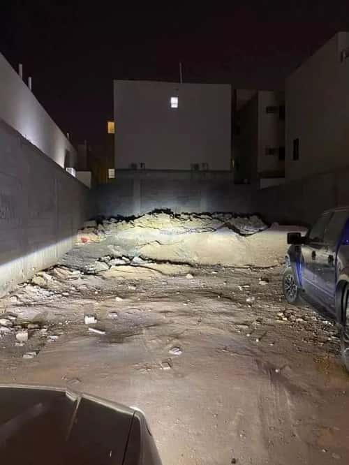 أرض 300 متر مربع شرقية على شارع 15م طويق، غرب الرياض، الرياض