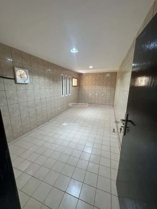 Villa 500 SQM Facing South with 2 Bedrooms Az-Zahraa, Central Riyadh, Riyadh