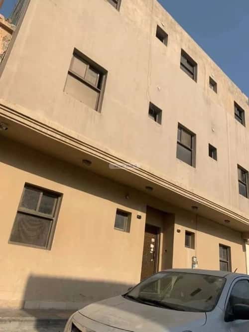 عمارة 241.48 متر مربع واجهة غربية مدينة العمال، الدمام