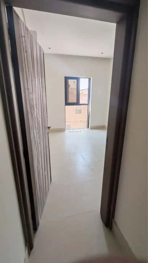 عمارة 325.58 متر مربع واجهة غربية الثقبة، الخبر