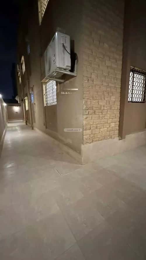 فيلا 300 متر مربع واجهة شرقية ب 9 غرف الربوة، وسط الرياض، الرياض