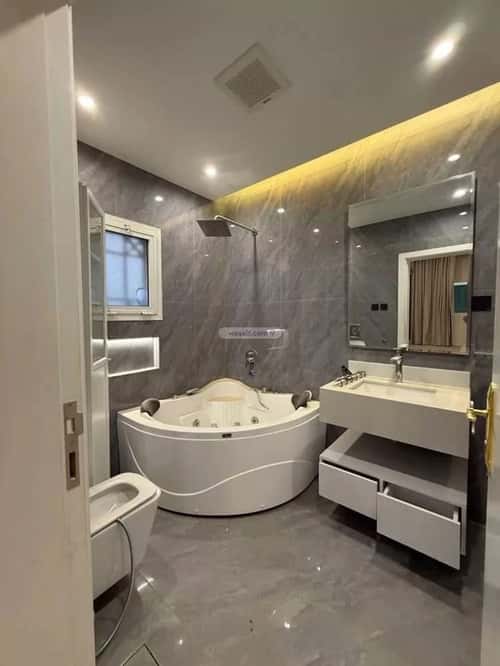 Villa 315 SQM Facing West on 15m Width Street Ar-Rabwah, Central Riyadh, Riyadh