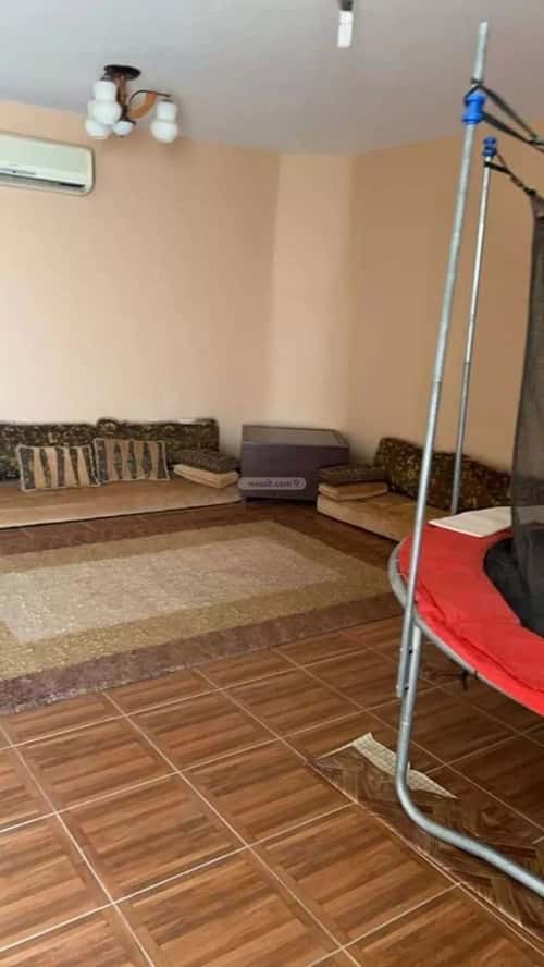 فيلا 400 متر مربع شمالية على شارع 10م العليا، وسط الرياض، الرياض