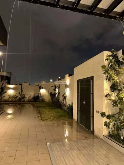 Villa 570.73 SQM Facing South East on 20m Width Street Al-Muanisiyah, East Riyadh, Riyadh
