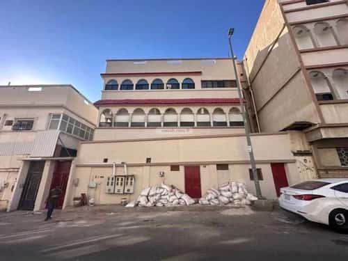Building 516.54 SQM Facing East District Nakheb, Alttayif