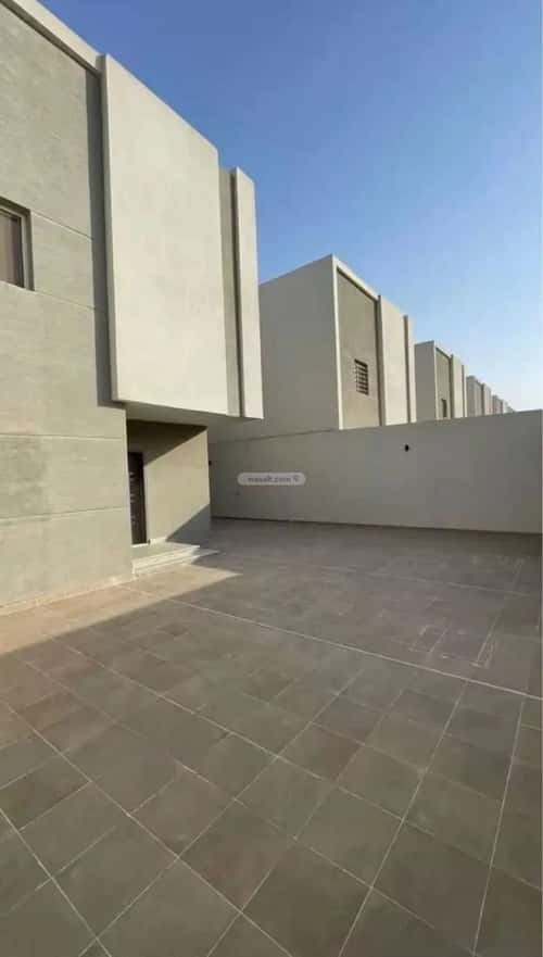 فيلا 300 متر مربع جنوبية على شارع 15م الجنادرية، شرق الرياض، الرياض