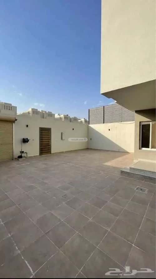 Villa 300 SQM Facing South on 15m Width Street Al-Janadriyah, East Riyadh, Riyadh