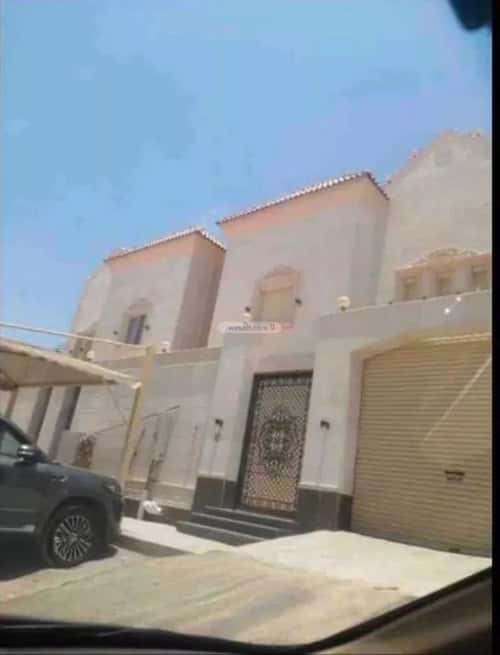 فيلا 375 متر مربع جنوبية على شارع 15م الزمرد، شمال جدة، جدة