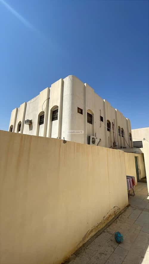 Villa 700 SQM Facing South on 15m Width Street Al-Khaleej, East Riyadh, Riyadh