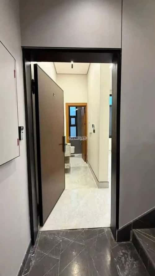 Building 205.96 SQM Facing East Al-Mahdiyah, West Riyadh, Riyadh