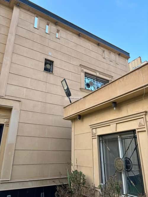 Villa 410.32 SQM Facing South West on 15m Width Street Al-Muanisiyah, East Riyadh, Riyadh