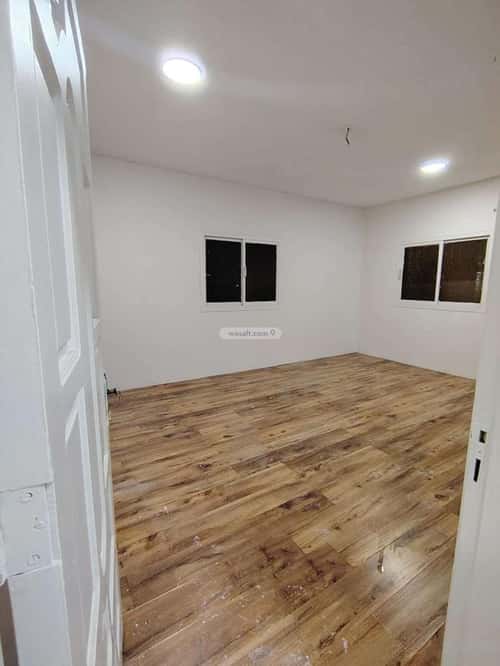 Building 370 SQM Facing West Abu Bureiqah, Madinah