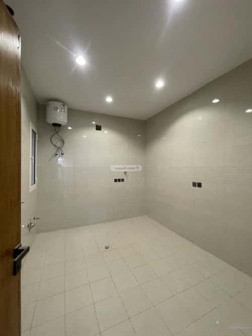 Floor 188.92 SQM with 8 Bedrooms Al-Janadriyah, East Riyadh, Riyadh
